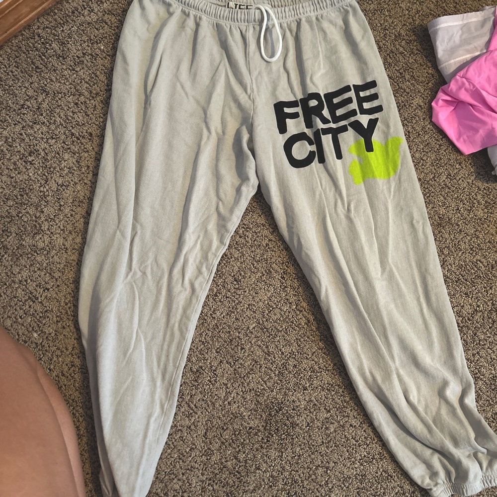 never wore